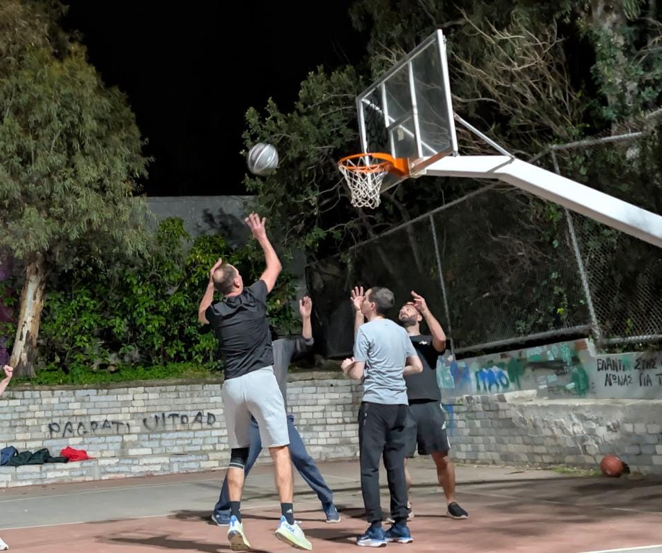 τρρττρ